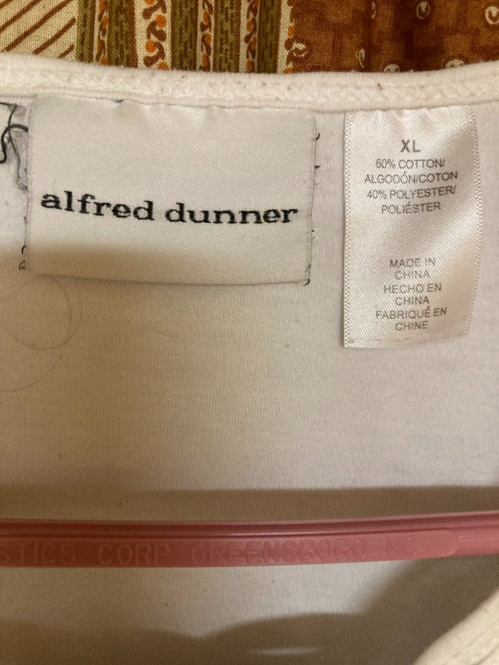 Decorated tee shirt - Picture 2 of 4
